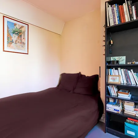 Aux Portes De Paris, Charme Avec Balcon Sous Les Combles *